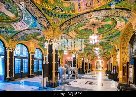Das prunkvolle Foyer des Kulturpalastes in Targu Mures, Rumänien Stockfoto