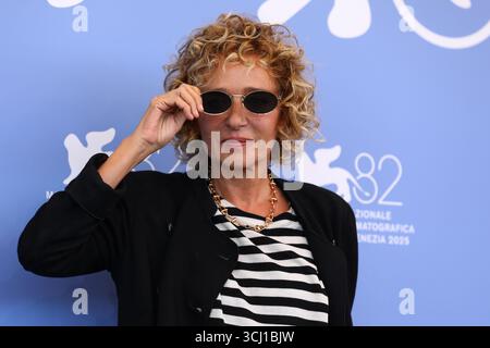 4. September 2025, Venedig, Veneto, Italien: VALERIA GOLINO beim Fotobesuch für den Film „Elisa“ beim 82. Venedig Filmfestival im Lido von Venedig. (Kreditbild: © Mickael Chavet/ZUMA Press Wire) NUR REDAKTIONELLE VERWENDUNG! Nicht für kommerzielle ZWECKE! Stockfoto