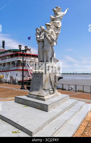 Das Monument für den Immigranten von Franco Alessandrini im Woldenberg Park in New Orleans, Louisiana, USA Stockfoto