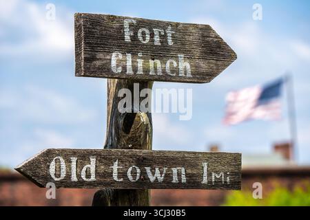 Schild Fort Clinch/Old Town im historischen Fort Clinch auf Amelia Island in Fernandina Beach, Florida. (USA) Stockfoto