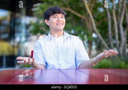 Johannes Pietsch, alias JJ, WSA-Gewinner 2025, am Donnerstag, den 4. September, 2025 in Wien, Österreich, während eines Interviews mit APA - Austria Press Agency über seine neue Single. - 20250904 PD2299 Credit: APA-PictureDesk/Alamy Live News Stockfoto