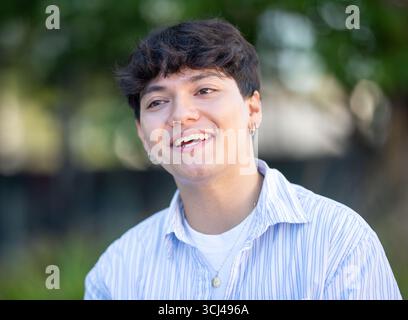 Johannes Pietsch, alias JJ, WSA-Gewinner 2025, am Donnerstag, den 4. September, 2025 in Wien, Österreich, während eines Interviews mit APA - Austria Press Agency über seine neue Single. - 20250904 PD2252 Credit: APA-PictureDesk/Alamy Live News Stockfoto