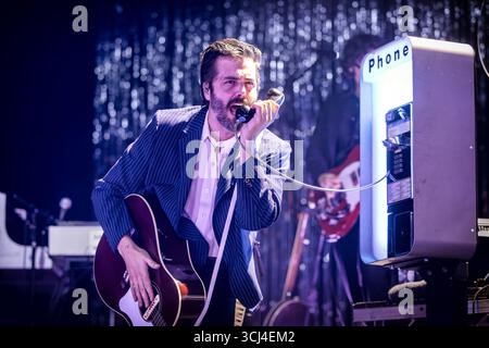 Oslo, Norwegen. September 2025. Die US-amerikanische Band Lord Huron spielt ein Live-Konzert in der Sentrum Scene in Oslo. Hier wird der Sänger und Musiker Ben Schneider live auf der Bühne gesehen. Quelle: Gonzales Photo/Alamy Live News Stockfoto