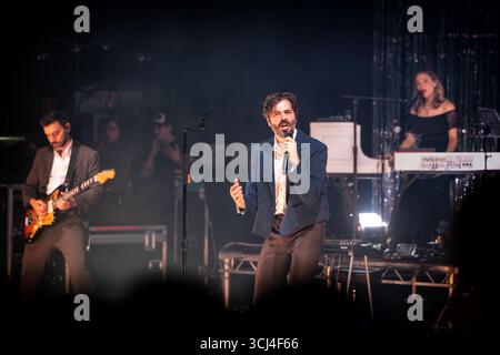 Oslo, Norwegen. September 2025. Die US-amerikanische Band Lord Huron spielt ein Live-Konzert in der Sentrum Scene in Oslo. Hier wird der Sänger und Musiker Ben Schneider live auf der Bühne gesehen. Quelle: Gonzales Photo/Alamy Live News Stockfoto