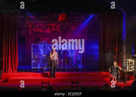 london, Großbritannien. September 2025. Diese politisch aufgeladene Nacherzählung der wahren Geschichte hinter Molochnikovs Versuch, die Möwe zu inszenieren, ist voll von komödiantischem Chaos und zutiefst persönlichen Erkundungen der Vertreibung.erstellt und inszeniert von Alexander Molochnikov, international renommierter Regisseur und Theatermacher und Kritiker von Putins Regime, der bei Ausbruch des Krieges aus Russland geflohen ist, verbindet das Stück autobiografisches Drama und beißende Satire mit Tschechow Themen.Paul Quezada-Paul Live News Stockfoto