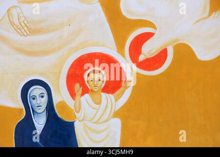 Vierge à l'Enfant. Eglise Notre-Dame de la Trinité. Atakpamé. Togo. Afrique de l'Ouest. Stockfoto