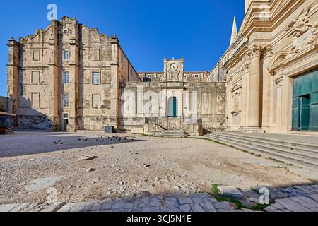 Fassade der Jesuitenkirche, erbaut 1725, ist die Kirche dem Heiligen Ignatius, Dubrovnik, Kroatien, Europa geweiht Stockfoto