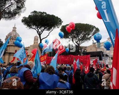 ROM, ITALIEN - 24. NOVEMBER 2024 - Protestdemonstration des Syndikats gegen den Arbeitstod Stockfoto