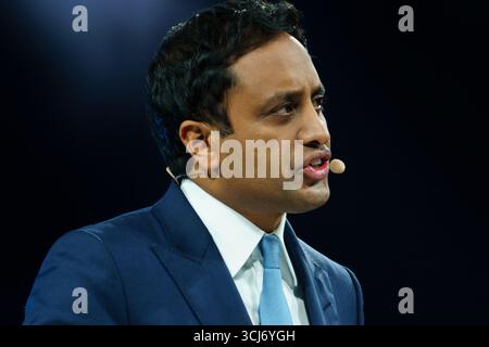 Birmingham NEC. Freitag, 5. September 2025. Zia Yusef, Leiterin der Politik, spricht auf der Konferenz der Reformpartei. Bridget Catterall/AlamyLiveNews Stockfoto