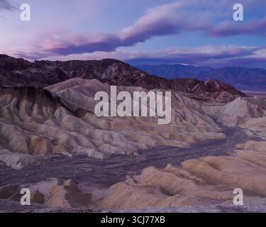 Sonnenaufgang am Zabriskie Point, Death Valley Nationalpark, Kalifornien, USA Stockfoto