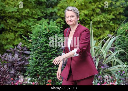 London, Großbritannien. September 2025. Yvette Cooper, neu ernannte Außenministerin und ehemalige Innenministerin, betritt die Downing Street 10 während der Kabinettsumbildung. Quelle: Imageplotter/Alamy Live News Stockfoto