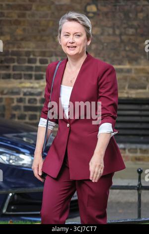 London, Großbritannien. September 2025. Yvette Cooper, neu ernannte Außenministerin und ehemalige Innenministerin, betritt die Downing Street 10 während der Kabinettsumbildung. Quelle: Imageplotter/Alamy Live News Stockfoto