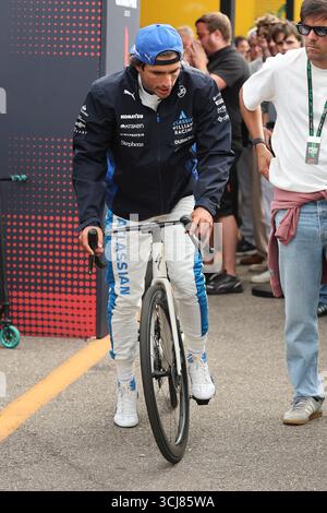 Niederlande, 29. August 2025. Formel 1 großer Preis von Heineken Dutch 2025 auf dem Circuit Zandvoort in Zandvoort, Niederlande. Im Bild: Carlos Sainz aus Spanien und Atlassian Williams Racing im Fahrerlager © Piotr Zajac/Alamy Live News Stockfoto