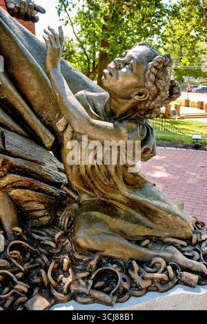 Harriet Tubman Bronzestatue in Cambridge, Maryland, zu Ehren des Führers der Underground Railroad und der afroamerikanischen Geschichte. Stockfoto