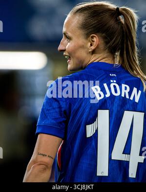 London, Großbritannien. September 2025. London, England, 05. September 2025: Nathalie Bjorn (14 Chelsea) während des Womens Super League-Spiels zwischen Chelsea und Manchester City an der Stamford Bridge in London. (Foto: Pedro Porru/Sports Press Photo/SPP) Credit: SPP Sport Press Photo. /Alamy Live News Stockfoto
