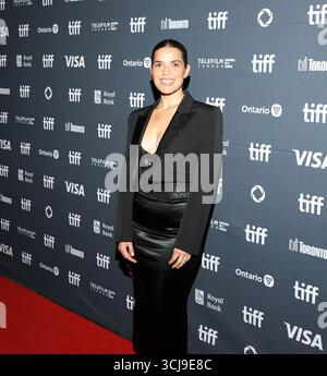 Toronto, Kanada. September 2025. America Ferrera besucht die Premiere von „The Lost Bus“ während des Toronto International Film Festivals 2025 im Princess of Wales Theatre am 5. September 2025 in Toronto, Ontario. Foto: Picjer/imageSPACE Credit: Imagespace/Alamy Live News Stockfoto