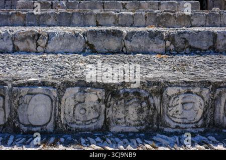 Campeche, Mexiko - 28. März 2025: Ausgrabungsstätte Edzna in Campeche, Mexiko. Stockfoto