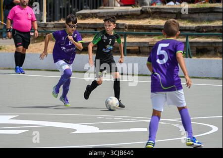 Seixal, Portugal. September 2025. Kinder, die während der Festa do Avante, organisiert von der Kommunistischen Partei Portugals (PCP), Sport treiben. Quelle: Ricardo Rocha/Alamy Live News. Stockfoto