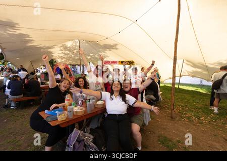 Victoria Gardens, Stadt Brighton & Hove, Großbritannien. Dies ist der Fanzone für die Frauen Rugby World Cup, England gegen Australien in Brighton. September 2025. David Smith/Alamy Stockfoto
