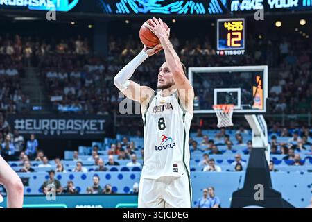 Riga, Riga, Lettland. September 2025. 8 TADAS SEDEKERSKIS of Litauen spielt während des FIBA EuroBasket 2025, dem Achtelfinale zwischen Litauen und Lettland in der Xiaomi Arena am 6. September 2025 in Riga, Lettland. (Kreditbild: © Stefanos Kyriazis/ZUMA Press Wire) NUR REDAKTIONELLE VERWENDUNG! Nicht für kommerzielle ZWECKE! Quelle: ZUMA Press, Inc./Alamy Live News Stockfoto