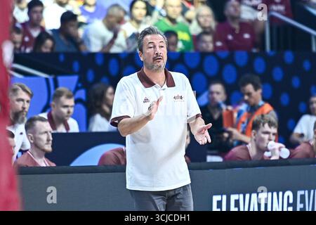 Riga, Riga, Lettland. September 2025. Cheftrainer LUCA BANCHI von Lettland während des FIBA EuroBasket 2025, Achtelfinale zwischen Litauen und Lettland in der Xiaomi Arena am 6. September 2025 in Riga, Lettland. (Kreditbild: © Stefanos Kyriazis/ZUMA Press Wire) NUR REDAKTIONELLE VERWENDUNG! Nicht für kommerzielle ZWECKE! Quelle: ZUMA Press, Inc./Alamy Live News Stockfoto