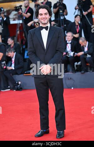 Venedig, Italien. September 2025. Benny Safdie besuchte am 6. September 2025 den Roten Teppich des 82. Internationalen Filmfestivals von Venedig im Lido in Venedig. Foto: Aurore Marechal/ABACAPRESS.COM Credit: Abaca Press/Alamy Live News Stockfoto