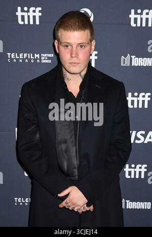 Toronto, ca. 6. September 2025. Yung Lean beim 50. Toronto International Film Festival Präsentation von Opfern am 6. September 2025 im Princess of Wales Theatre in Toronto, Kanada. Quelle: Mpi099/Media Punch/Alamy Live News Stockfoto