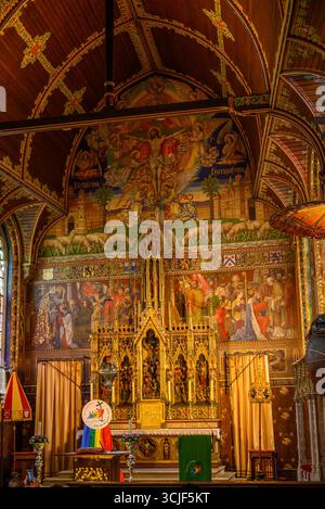 Das Innere der Basilika des Heiligen Blutes, in der sich ein Relikt des Heiligen Blutes Christi befindet, das von Joseph von Arimathäa gesammelt und von dem Heiligen Land mitgebracht wurde Stockfoto