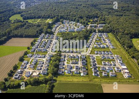 Luftaufnahme, Wohnsiedlung am Büerschen Waldbogen, Baustelle mit Neubau zweier Wohngebäude, Resse, G Stockfoto