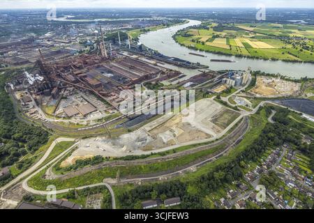 Luftaufnahme Duisburg-Nord, Baustelle im Betonwerk Holcim Westcement, Werk Thyssen Krupp Steel Europe AG am Rhein, Schwelgern Stockfoto