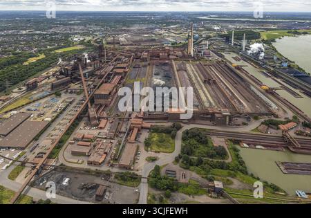 Luftansicht, Duisburg-Nord, Werk der Thyssen Krupp Steel Europe AG am Rhein, Werkshafen Schwelgern, Marxloh, Duisburg, Ruhrgebiet, Nordrhein-West Stockfoto