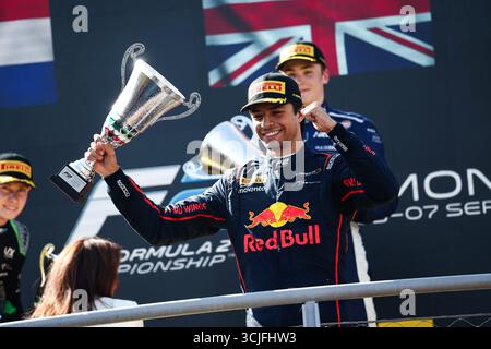 Monza, Italie. September 2025. MARTI Pepe (Spa), Campos Racing, Dallara F2 2024, Porträt-Podium während der 11. Runde der FIA Formel-2-Meisterschaft 2025 vom 5. Bis 7. September 2025 auf dem Autodromo Nazionale Monza, in Monza, Italien - Foto Eric Alonso/DPPI Credit: DPPI Media/Alamy Live News Stockfoto