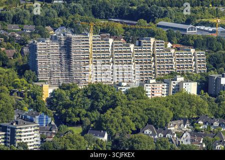 Blick aus der Vogelperspektive, Wohnblock Hannibal II, Gerüste für Renovierung und Renovierung, Vogelpothsweg, Dorstfeld, Dortmund, Ruhrgebiet, Nordrhein-Wes Stockfoto