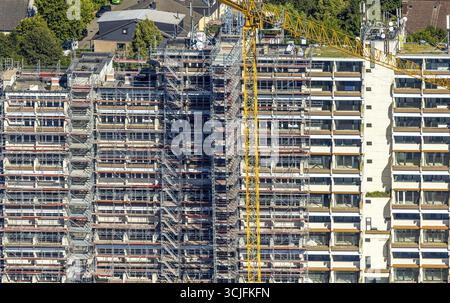Blick aus der Vogelperspektive, Wohnblock Hannibal II, Gerüste für Renovierung und Renovierung, Vogelpothsweg, Dorstfeld, Dortmund, Ruhrgebiet, Nordrhein-Wes Stockfoto