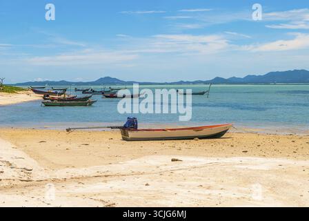 Bucht mit Fischerbooten, Koh Phangan, Thailand Stockfoto