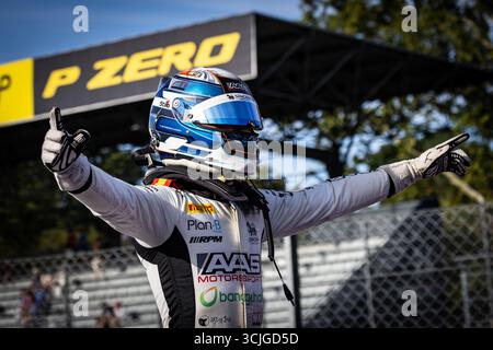 Monza, Italie. September 2025. INTHRAHUVASAK Tasanapol (tha), Campos Racing, Dallara F3 2025, Porträt während der 10. Runde der FIA Formel-3-Meisterschaft 2025 vom 5. Bis 7. September 2025 auf dem Autodromo Nazionale Monza, in Monza, Italien - Foto Sebastiaan Rozendaal/DPPI Credit: DPPI Media/Alamy Live News Stockfoto