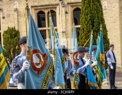Brentwood Essex 07 Sept 2025 mehr als 500 Luftkadetten aus Essex zogen in einer Wing Parade durch das Zentrum von Brentwood, wo Gruppenkapitän Anne-Marie Houghton den Gruß nahm, bevor sie sich in der Brentwood Cathedral zu einer feierlichen Zeremonie versammelten, Credit: Ian Davidson/Alamy Live News Stockfoto