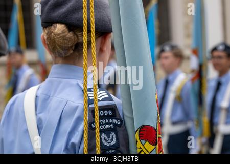 Brentwood Essex 07 Sept 2025 mehr als 500 Luftkadetten aus Essex zogen in einer Wing Parade durch das Zentrum von Brentwood, wo Gruppenkapitän Anne-Marie Houghton den Gruß nahm, bevor sie sich in der Brentwood Cathedral zu einer feierlichen Zeremonie versammelten, Credit: Ian Davidson/Alamy Live News Stockfoto