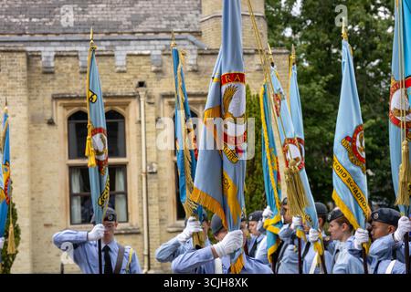 Brentwood Essex 07 Sept 2025 mehr als 500 Luftkadetten aus Essex zogen in einer Wing Parade durch das Zentrum von Brentwood, wo Gruppenkapitän Anne-Marie Houghton den Gruß nahm, bevor sie sich in der Brentwood Cathedral zu einer feierlichen Zeremonie versammelten, Credit: Ian Davidson/Alamy Live News Stockfoto