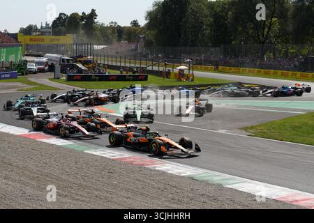 Monza, Italien. September 2025. Die erste Runde des PIRELLI GRAN PREMIO D'ITALIA 2025 beim Autodromo Nazionale in Monza (Italien), 16. Runde der FIA F1 Weltmeisterschaft 2025. Quelle: Riccardo Righetti/Alamy Live News Stockfoto