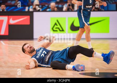 RIGA, Lettland. September 2025. Luka Doncic, während des Basketballspiels der FIBA EUROBASKET 2025 zwischen der slowenischen Nationalmannschaft und der italienischen Nationalmannschaft der Männer. Quelle: Gints Ivuskans/Alamy Live News Stockfoto