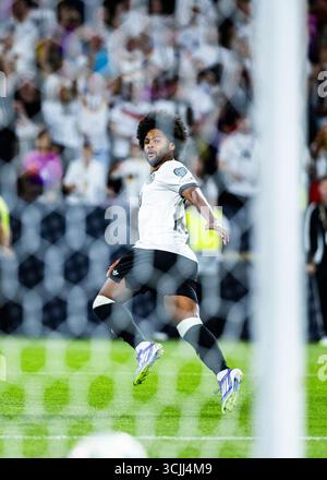 Köln, RheinEnergieStadion, 07.09.2025: Serge Gnabry erzielt in der WM-Qualifikation Deutschland gegen Norther Irland das 1:0 Tor gegen Torhüter Bailey Peacock-Farrell. Quelle: Mika Volkmann/Alamy Live News Stockfoto