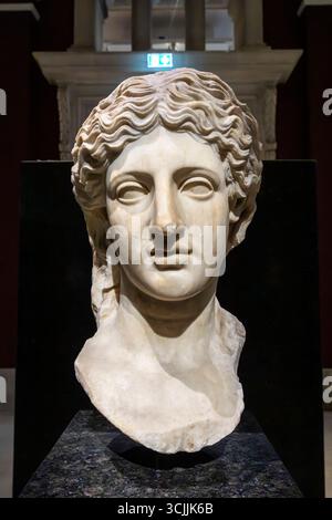 Istanbul Archäologische Museen, Leiterin einer Frau, aus Tralles (Aydin), Istanbul, Türkei, Europa Stockfoto