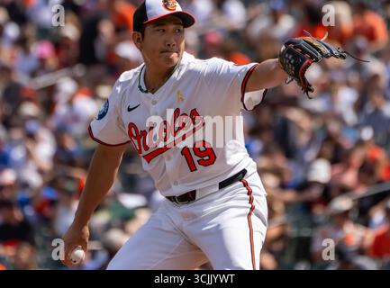 Baltimore, USA. September 2025. BALTIMORE, MD – 07. SEPTEMBER: Tomoyuki Sugano (19) auf dem Hügel während eines MLB-Spiels zwischen den Baltimore Orioles und den Los Angeles Dodgers am 7. September 2025 im Oriole Park at Camden Yards in Baltimore, Maryland. (Foto: Tony Quinn/SipaUSA) Credit: SIPA USA/Alamy Live News Stockfoto
