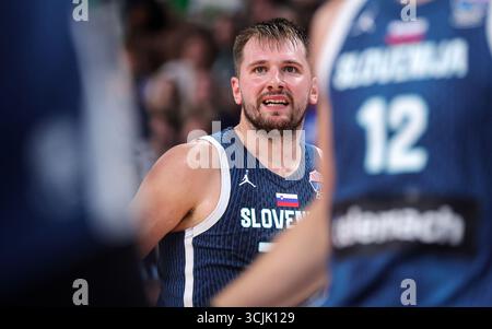 RIGA, LETTLAND - 07. SEPTEMBER: Luka Doncic aus Slowenien während des Achtelfinale FIBA EuroBasket 2025-Spiels zwischen Italien und Slowenien in der Arena Riga am 07. September 2025 in Riga, Lettland. © diebilderwelt / Alamy Stock Stockfoto