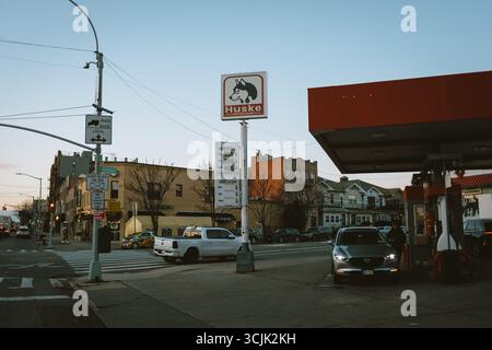 Huske Tankstelle in Bay Ridge, Brooklyn, New York Stockfoto