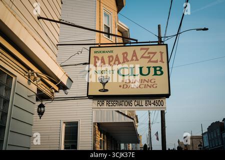 Paparazzi Club Vintage-Schild in Frackville, Pennsylvania Stockfoto