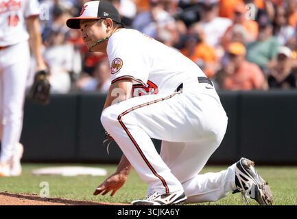 Baltimore, USA. September 2025. BALTIMORE, MD – 07. SEPTEMBER: Tomoyuki Sugano (19) wurde am 7. September 2025 bei einem MLB-Spiel zwischen den Baltimore Orioles und den Los Angeles Dodgers im Oriole Park at Camden Yards in Baltimore, Maryland, vom Ball getroffen. (Foto: Tony Quinn/SipaUSA) Credit: SIPA USA/Alamy Live News Stockfoto
