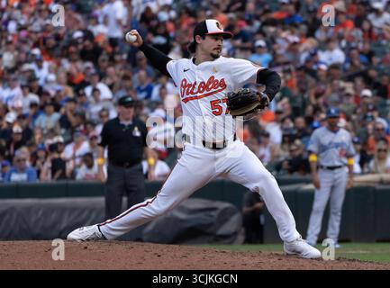 Baltimore, USA. September 2025. BALTIMORE, MD – 07. SEPTEMBER: Baltimore Orioles Pitcher Kade Strowd (57) auf dem Hügel während eines MLB-Spiels zwischen den Baltimore Orioles und den Los Angeles Dodgers am 07. September 2025 im Oriole Park at Camden Yards in Baltimore, Maryland. (Foto: Tony Quinn/SipaUSA) Credit: SIPA USA/Alamy Live News Stockfoto