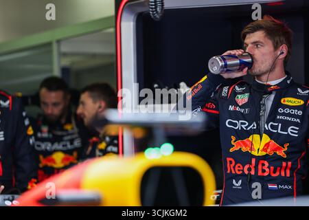 Mailand, Italien. September 2025. Der niederländische Red Bull Racing-Pilot Max Verstappen bereitet sich 2025 am 7. September 2025 auf den Grand Prix von Italien in der Formel 1 vor. Quelle: Qian Jun/Xinhua/Alamy Live News Stockfoto